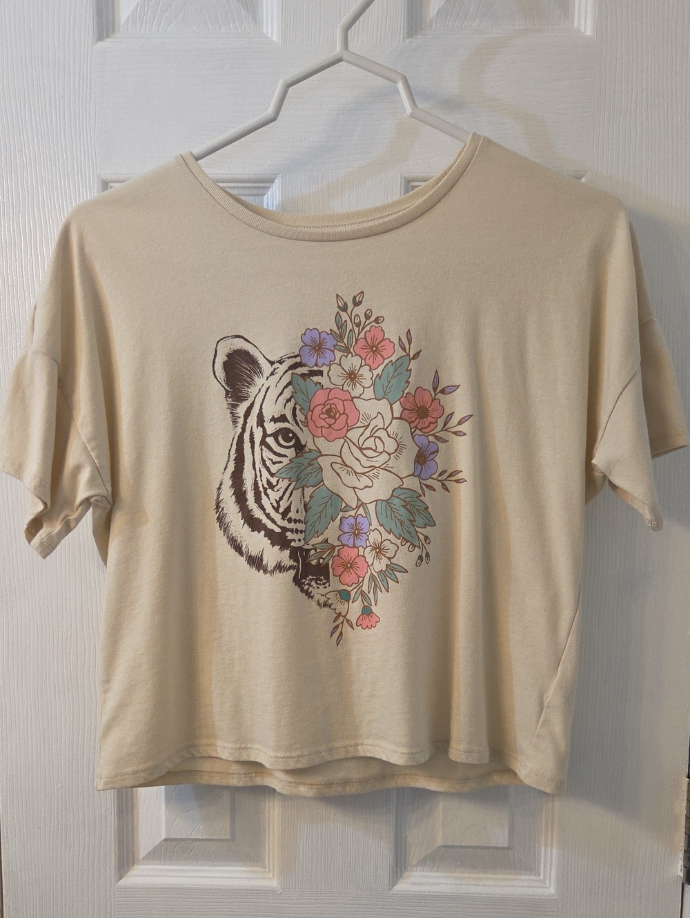 wonder nation Cream Crop Top with Tiger & Floral Graphic